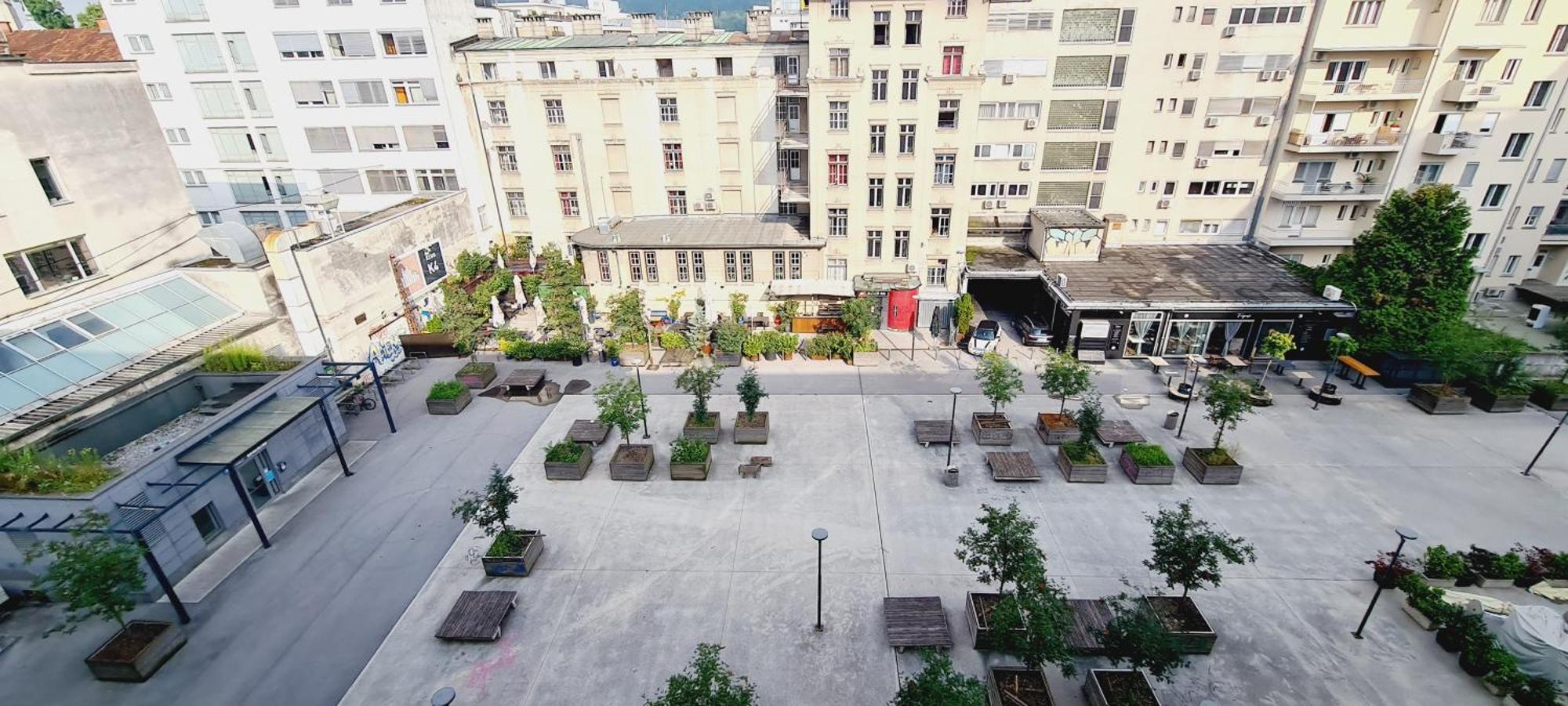 Little Plaza Duplex Διαμέρισμα Λιουμπλιάνα Εξωτερικό φωτογραφία
